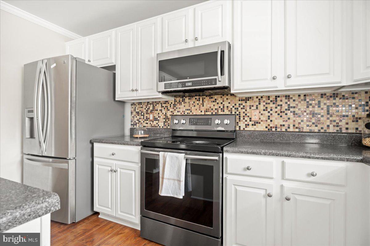 10418 BRYNMORE DR, NORTH CHESTERFIELD, Virginia 23224, 5 Bedrooms Bedrooms, ,3 BathroomsBathrooms,Residential,For sale,10418 BRYNMORE DR,VACF2001128 MLS # VACF2001128