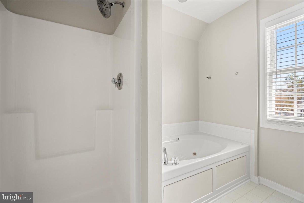 10418 BRYNMORE DR, NORTH CHESTERFIELD, Virginia 23224, 5 Bedrooms Bedrooms, ,3 BathroomsBathrooms,Residential,For sale,10418 BRYNMORE DR,VACF2001128 MLS # VACF2001128
