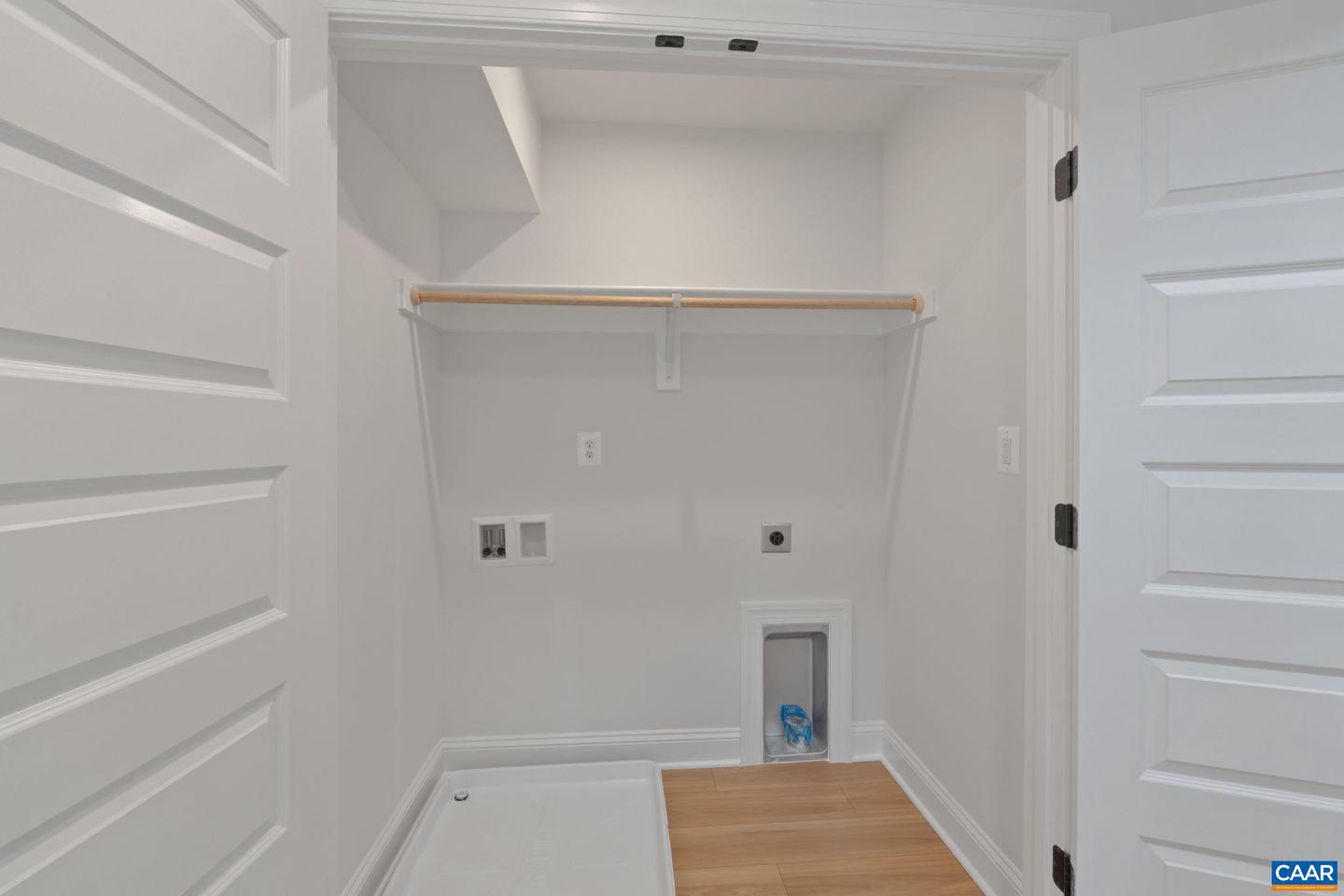 5012 LINDLEY LN, CHARLOTTESVILLE, Virginia 22901, 3 Bedrooms Bedrooms, ,2 BathroomsBathrooms,Residential,For sale,5012 LINDLEY LN,663877 MLS # 663877
