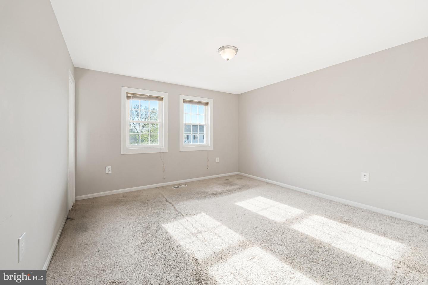 148 MEADOWS LN NE, LEESBURG, Virginia 20176, 3 Bedrooms Bedrooms, ,3 BathroomsBathrooms,Residential,For sale,148 MEADOWS LN NE,VALO2095176 MLS # VALO2095176
