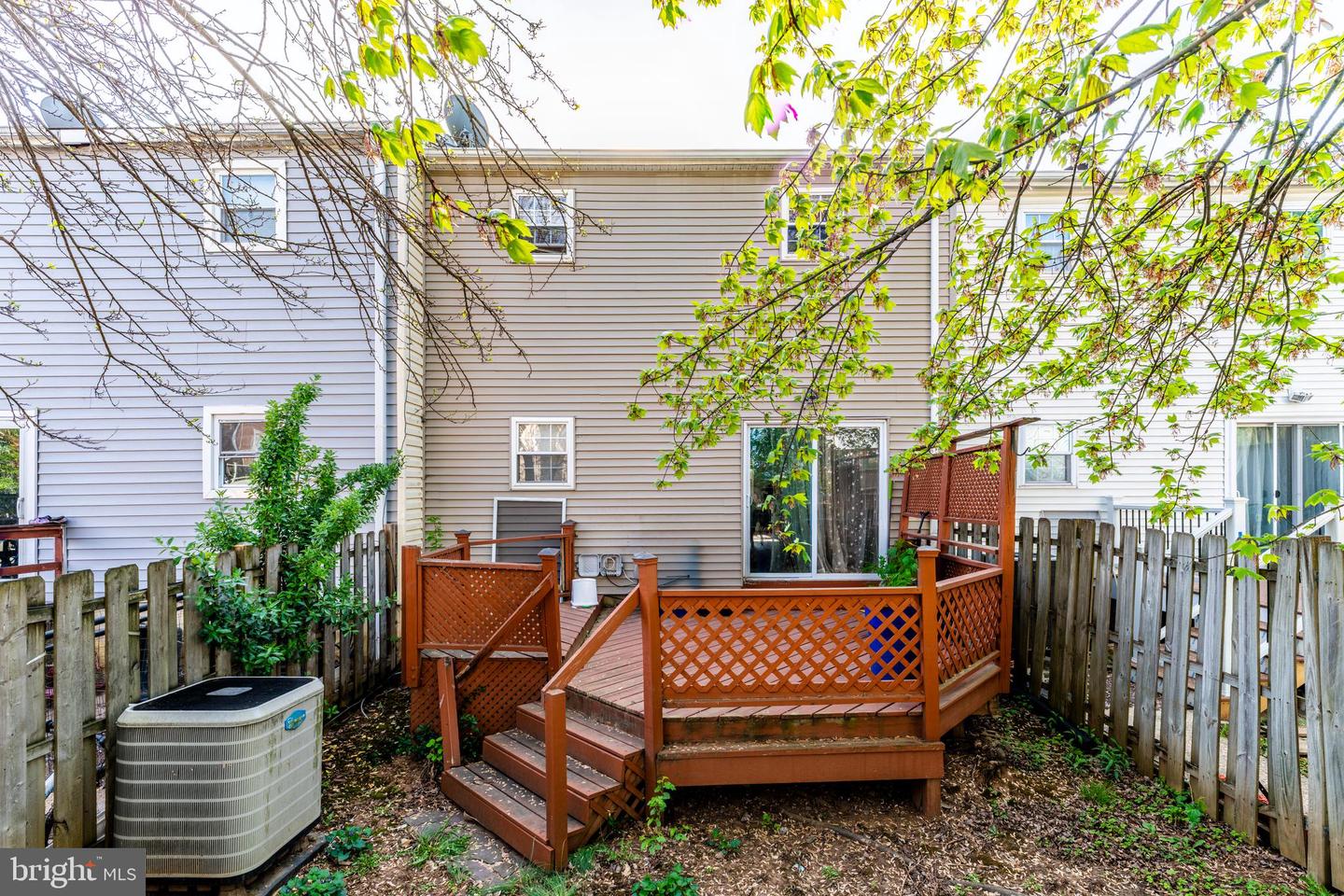 148 MEADOWS LN NE, LEESBURG, Virginia 20176, 3 Bedrooms Bedrooms, ,3 BathroomsBathrooms,Residential,For sale,148 MEADOWS LN NE,VALO2095176 MLS # VALO2095176