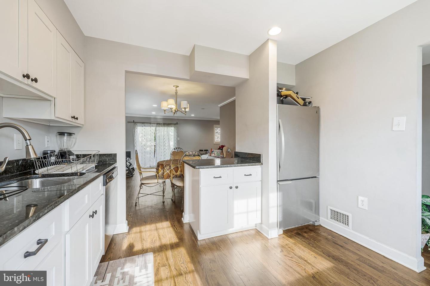 148 MEADOWS LN NE, LEESBURG, Virginia 20176, 3 Bedrooms Bedrooms, ,3 BathroomsBathrooms,Residential,For sale,148 MEADOWS LN NE,VALO2095176 MLS # VALO2095176