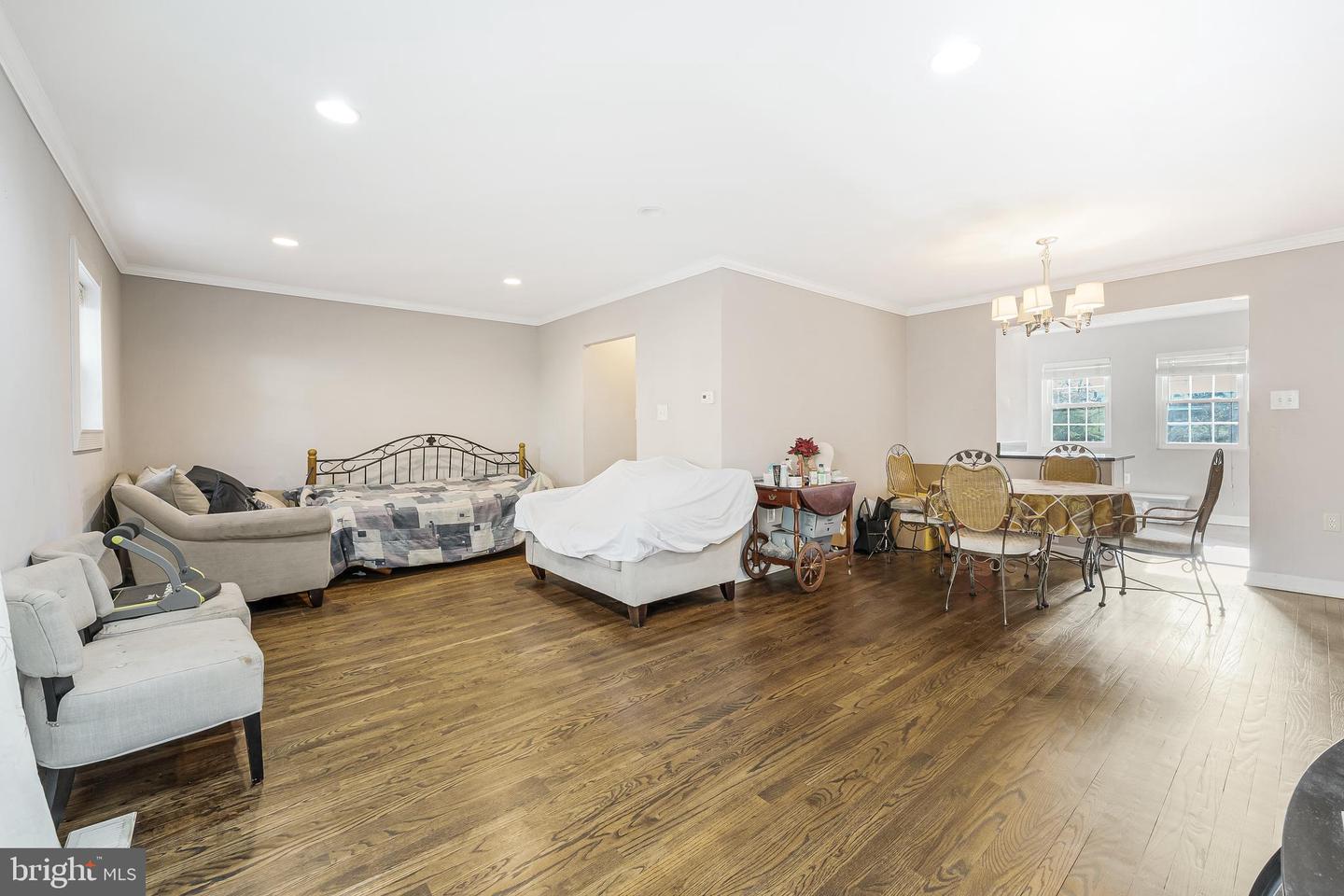 148 MEADOWS LN NE, LEESBURG, Virginia 20176, 3 Bedrooms Bedrooms, ,3 BathroomsBathrooms,Residential,For sale,148 MEADOWS LN NE,VALO2095176 MLS # VALO2095176