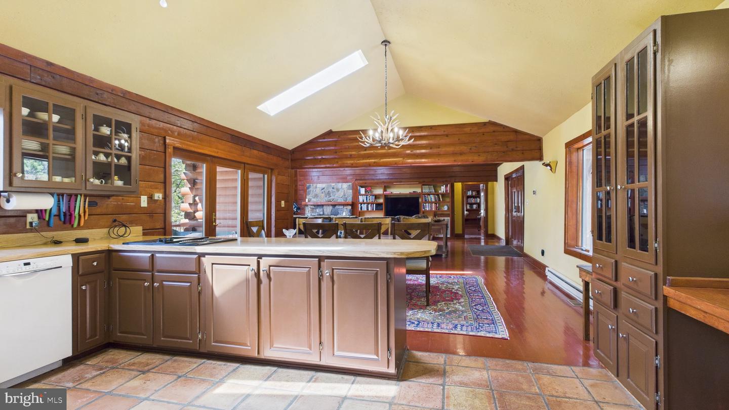 974 CROSS MOUNTAIN RD, LURAY, Virginia 22835, 4 Bedrooms Bedrooms, 6 Rooms Rooms,4 BathroomsBathrooms,Residential,For sale,974 CROSS MOUNTAIN RD,VAPA2004850 MLS # VAPA2004850