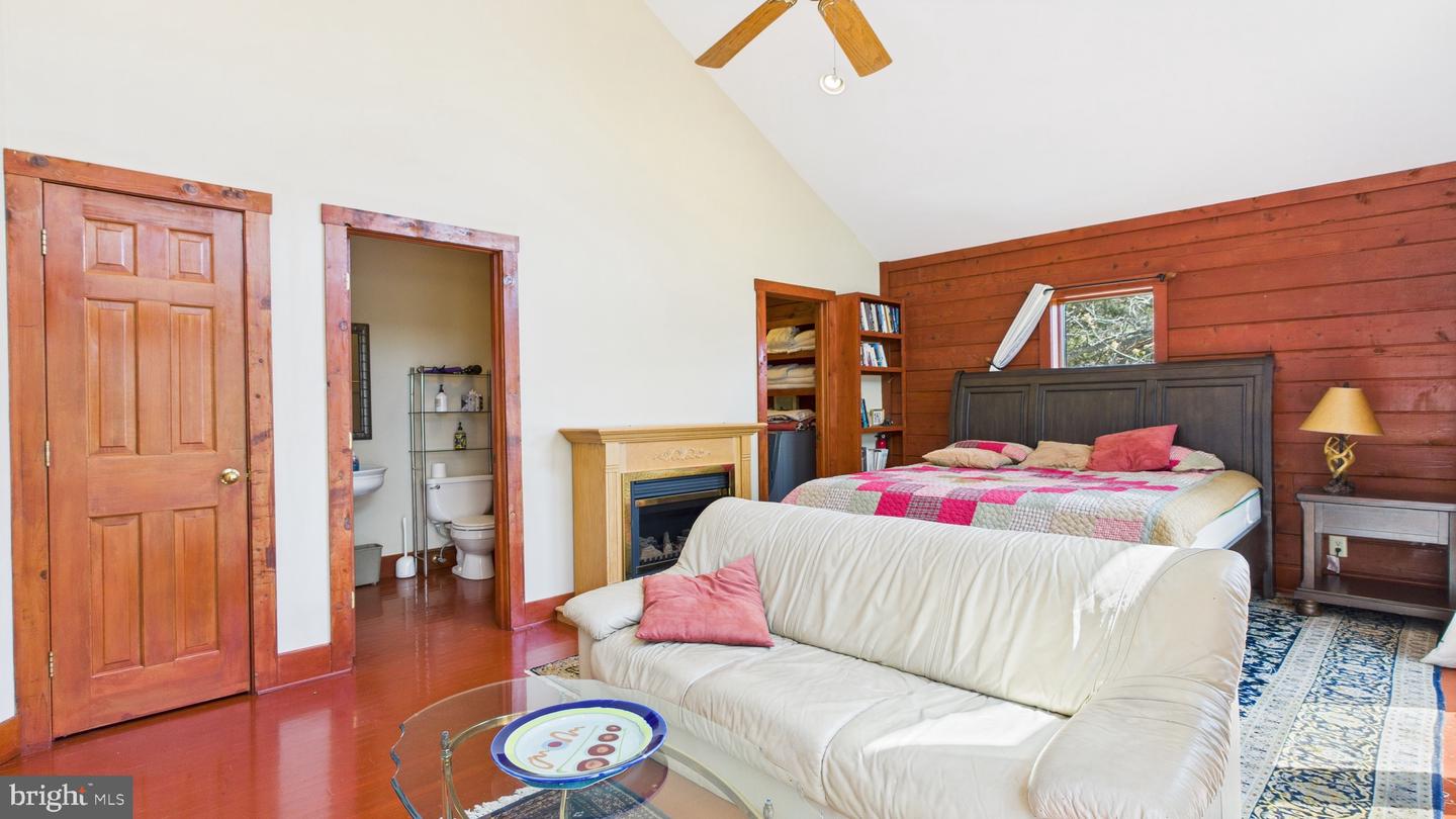 974 CROSS MOUNTAIN RD, LURAY, Virginia 22835, 4 Bedrooms Bedrooms, 6 Rooms Rooms,4 BathroomsBathrooms,Residential,For sale,974 CROSS MOUNTAIN RD,VAPA2004850 MLS # VAPA2004850