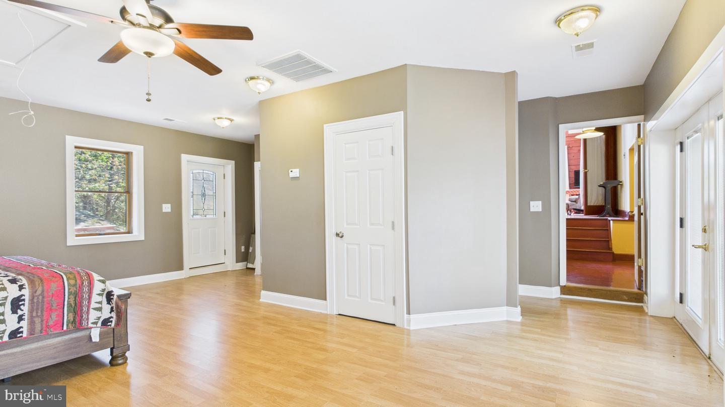 974 CROSS MOUNTAIN RD, LURAY, Virginia 22835, 4 Bedrooms Bedrooms, 6 Rooms Rooms,4 BathroomsBathrooms,Residential,For sale,974 CROSS MOUNTAIN RD,VAPA2004850 MLS # VAPA2004850