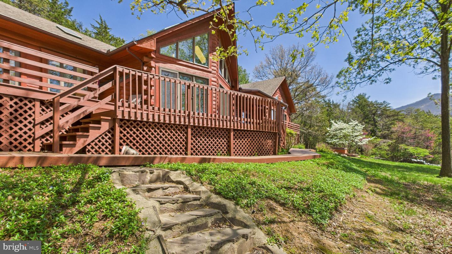 974 CROSS MOUNTAIN RD, LURAY, Virginia 22835, 4 Bedrooms Bedrooms, 6 Rooms Rooms,4 BathroomsBathrooms,Residential,For sale,974 CROSS MOUNTAIN RD,VAPA2004850 MLS # VAPA2004850
