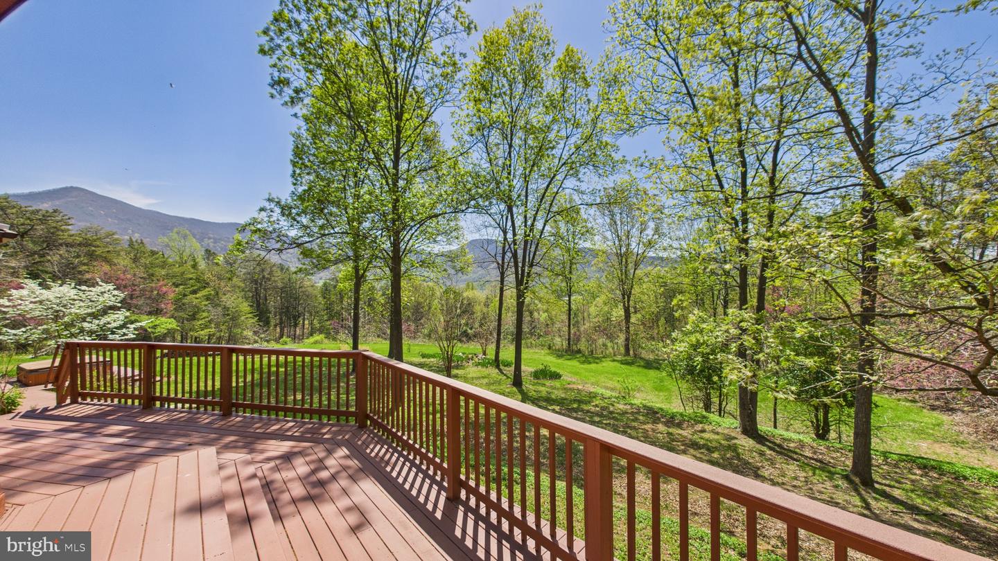 974 CROSS MOUNTAIN RD, LURAY, Virginia 22835, 4 Bedrooms Bedrooms, 6 Rooms Rooms,4 BathroomsBathrooms,Residential,For sale,974 CROSS MOUNTAIN RD,VAPA2004850 MLS # VAPA2004850