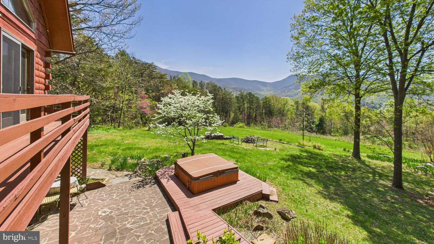 974 CROSS MOUNTAIN RD, LURAY, Virginia 22835, 4 Bedrooms Bedrooms, 6 Rooms Rooms,4 BathroomsBathrooms,Residential,For sale,974 CROSS MOUNTAIN RD,VAPA2004850 MLS # VAPA2004850