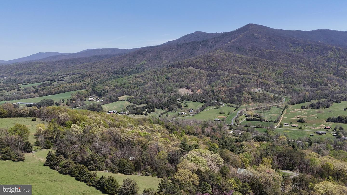 974 CROSS MOUNTAIN RD, LURAY, Virginia 22835, 4 Bedrooms Bedrooms, 6 Rooms Rooms,4 BathroomsBathrooms,Residential,For sale,974 CROSS MOUNTAIN RD,VAPA2004850 MLS # VAPA2004850