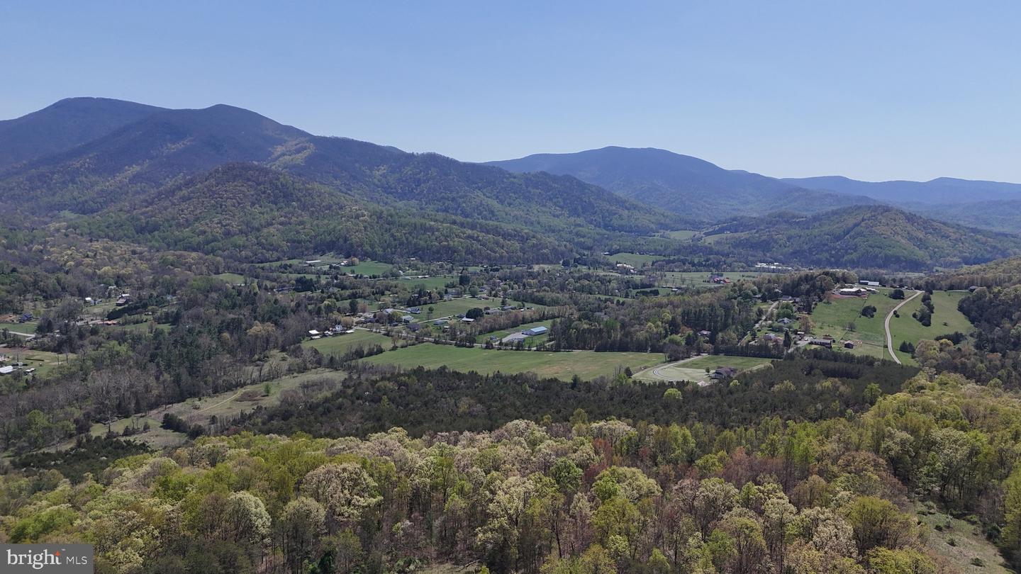 974 CROSS MOUNTAIN RD, LURAY, Virginia 22835, 4 Bedrooms Bedrooms, 6 Rooms Rooms,4 BathroomsBathrooms,Residential,For sale,974 CROSS MOUNTAIN RD,VAPA2004850 MLS # VAPA2004850