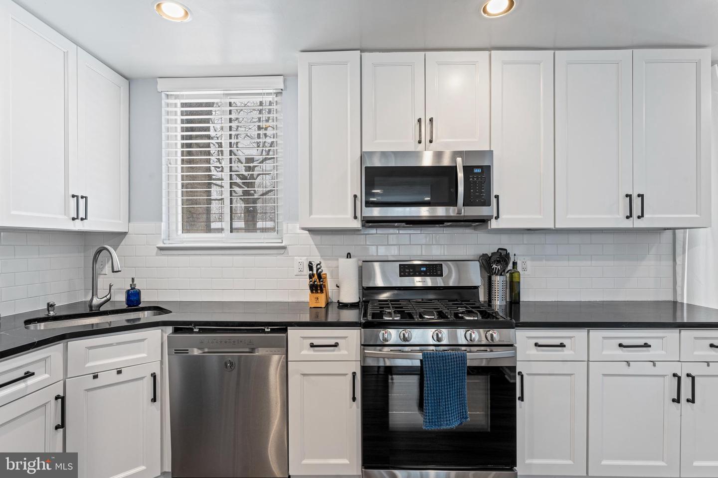 4956 SCHUYLER DR, ANNANDALE, Virginia 22003, 3 Bedrooms Bedrooms, ,3 BathroomsBathrooms,Residential,For sale,4956 SCHUYLER DR,VAFX2237626 MLS # VAFX2237626