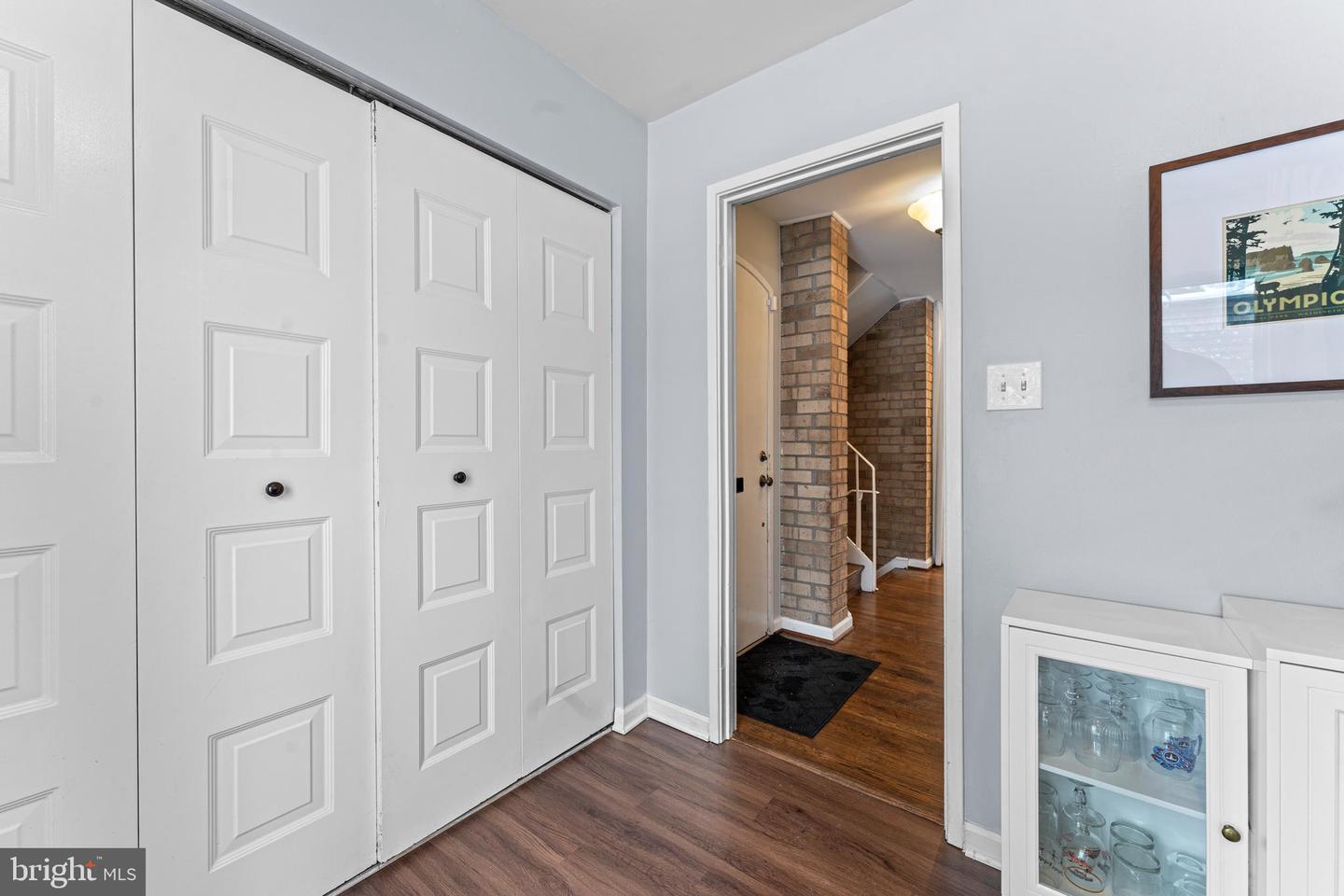 4956 SCHUYLER DR, ANNANDALE, Virginia 22003, 3 Bedrooms Bedrooms, ,3 BathroomsBathrooms,Residential,For sale,4956 SCHUYLER DR,VAFX2237626 MLS # VAFX2237626