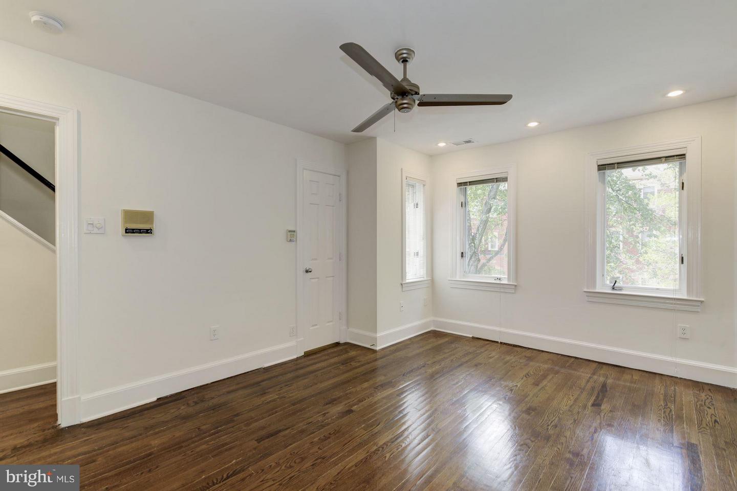 3917 GEORGETOWN CT NW, WASHINGTON, District Of Columbia 20007, 4 Bedrooms Bedrooms, ,3 BathroomsBathrooms,Residential,For sale,3917 GEORGETOWN CT NW,DCDC2198160 MLS # DCDC2198160