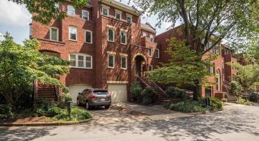 3917 GEORGETOWN CT NW, WASHINGTON, District Of Columbia 20007, 4 Bedrooms Bedrooms, ,3 BathroomsBathrooms,Residential,For sale,3917 GEORGETOWN CT NW,DCDC2198160 MLS # DCDC2198160