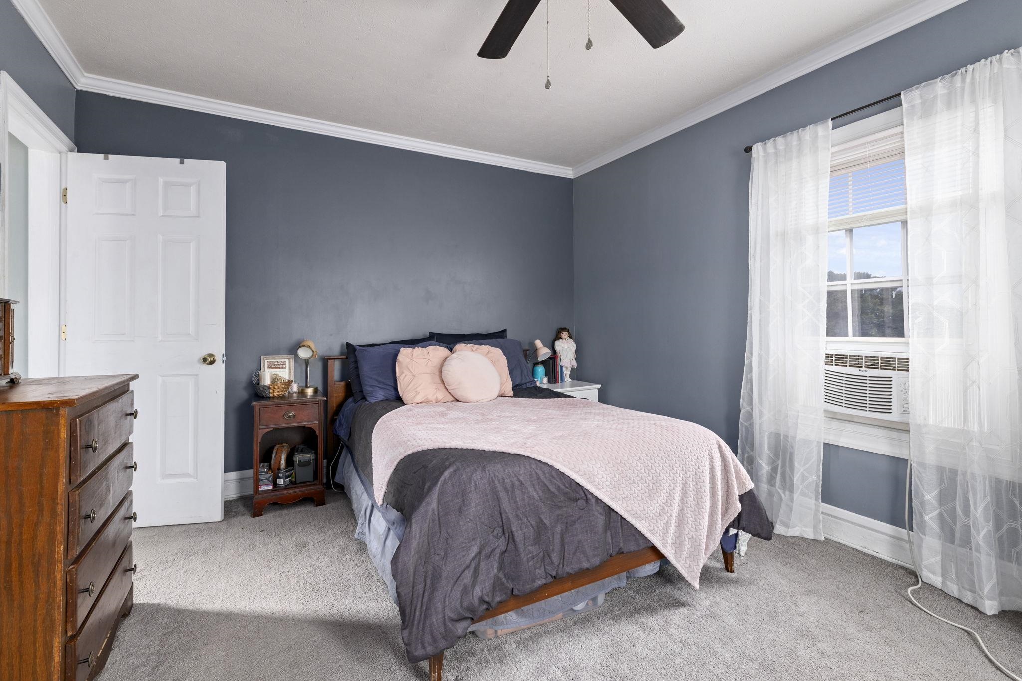 340 AMHERST RD, STAUNTON, Virginia 24401, 2 Bedrooms Bedrooms, ,1 BathroomBathrooms,Residential,340 AMHERST RD,663893 MLS # 663893