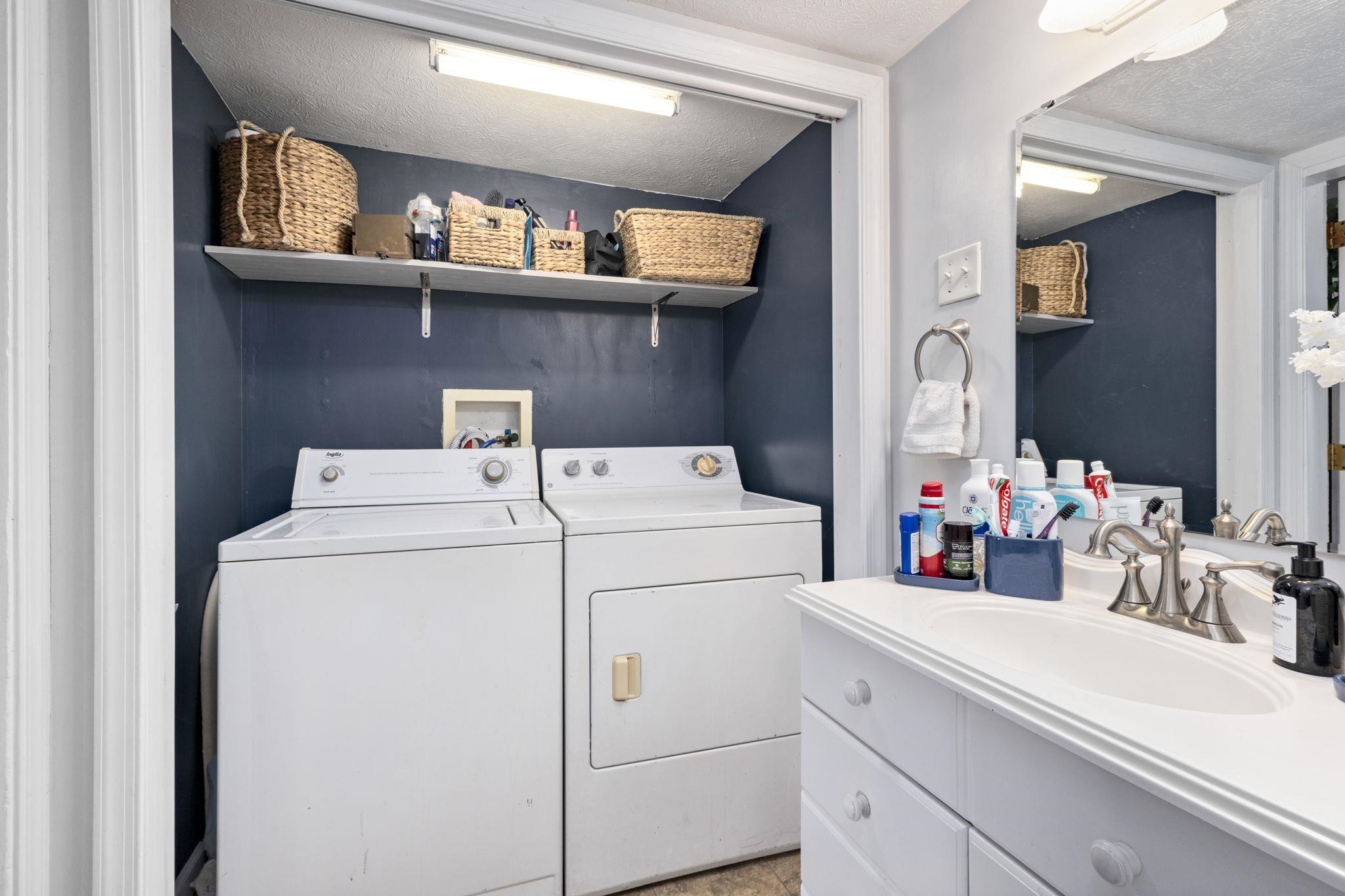 340 AMHERST RD, STAUNTON, Virginia 24401, 2 Bedrooms Bedrooms, ,1 BathroomBathrooms,Residential,340 AMHERST RD,663893 MLS # 663893