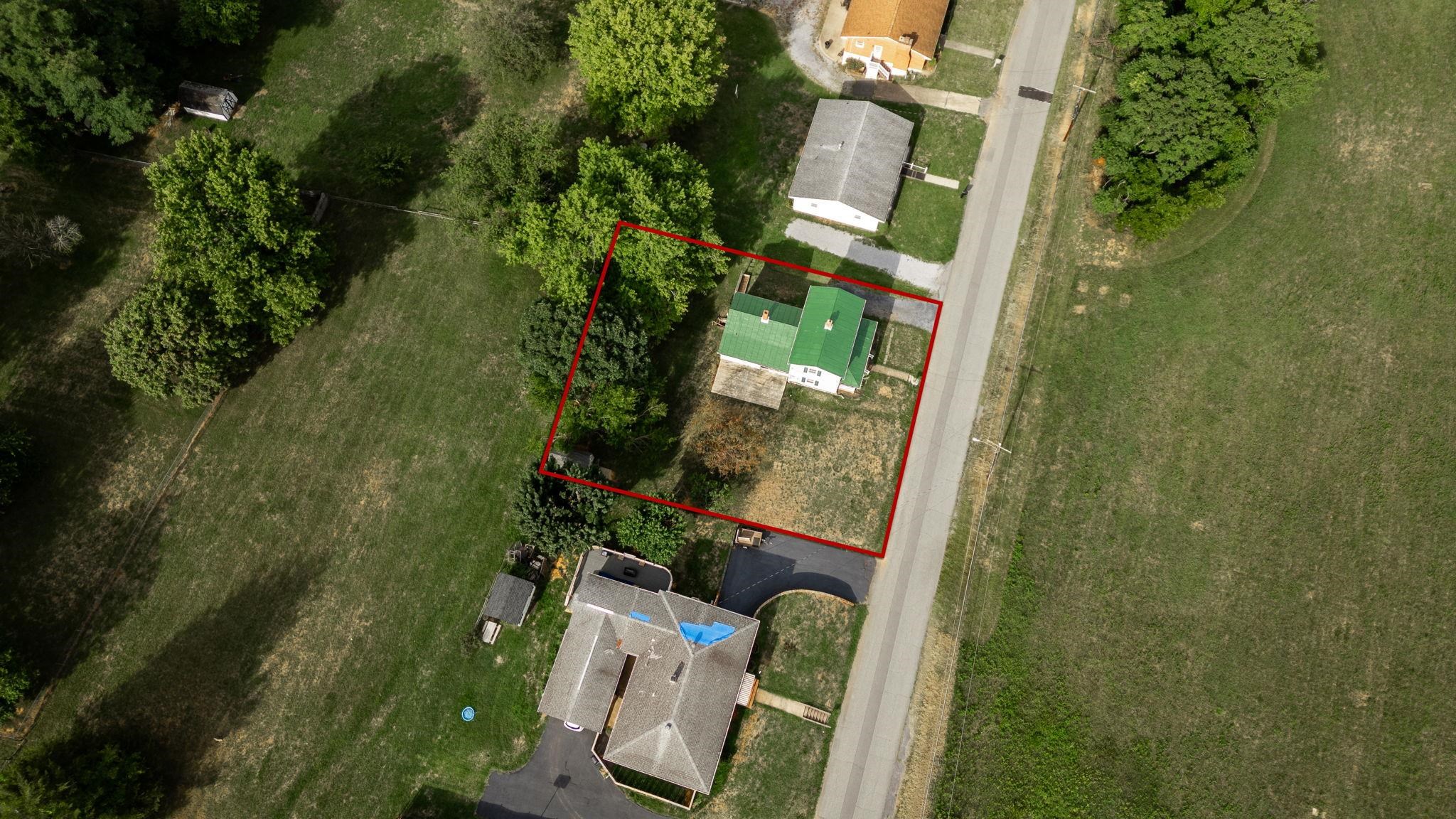 340 AMHERST RD, STAUNTON, Virginia 24401, 2 Bedrooms Bedrooms, ,1 BathroomBathrooms,Residential,340 AMHERST RD,663893 MLS # 663893