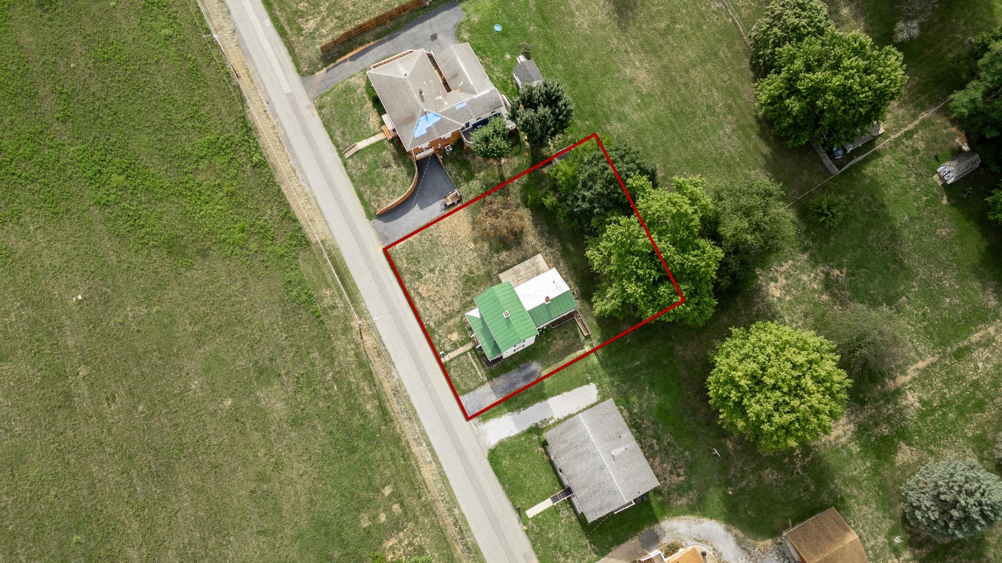 340 AMHERST RD, STAUNTON, Virginia 24401, 2 Bedrooms Bedrooms, ,1 BathroomBathrooms,Residential,340 AMHERST RD,663893 MLS # 663893