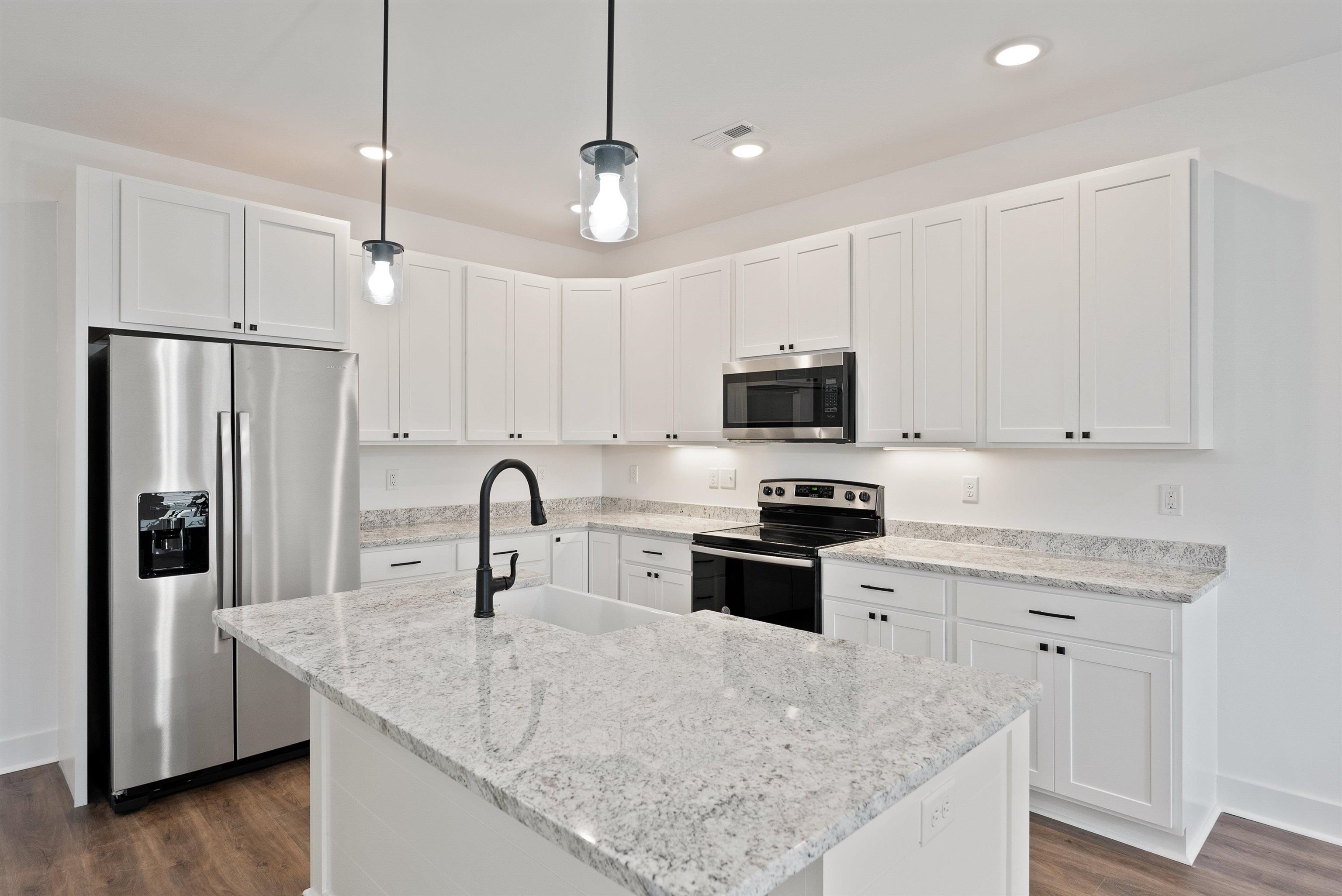 1 BARNYARD CIR, BRIDGEWATER, Virginia 22812, 3 Bedrooms Bedrooms, ,2 BathroomsBathrooms,Residential,1 BARNYARD CIR,663899 MLS # 663899