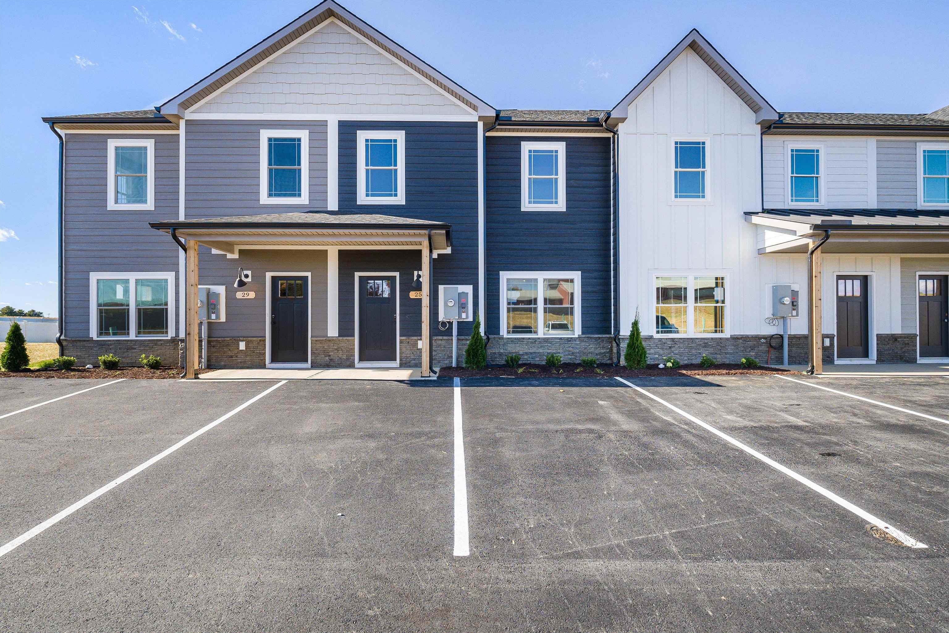 5 BARNYARD CIR, BRIDGEWATER, Virginia 22812, 3 Bedrooms Bedrooms, ,2 BathroomsBathrooms,Residential,5 BARNYARD CIR,663900 MLS # 663900 5 BARNYARD CIR, BRIDGEWATER, Virginia 22812, 3 Bedrooms Bedrooms, ,2 BathroomsBathrooms,Residential,5 BARNYARD CIR,663900 MLS # 663900