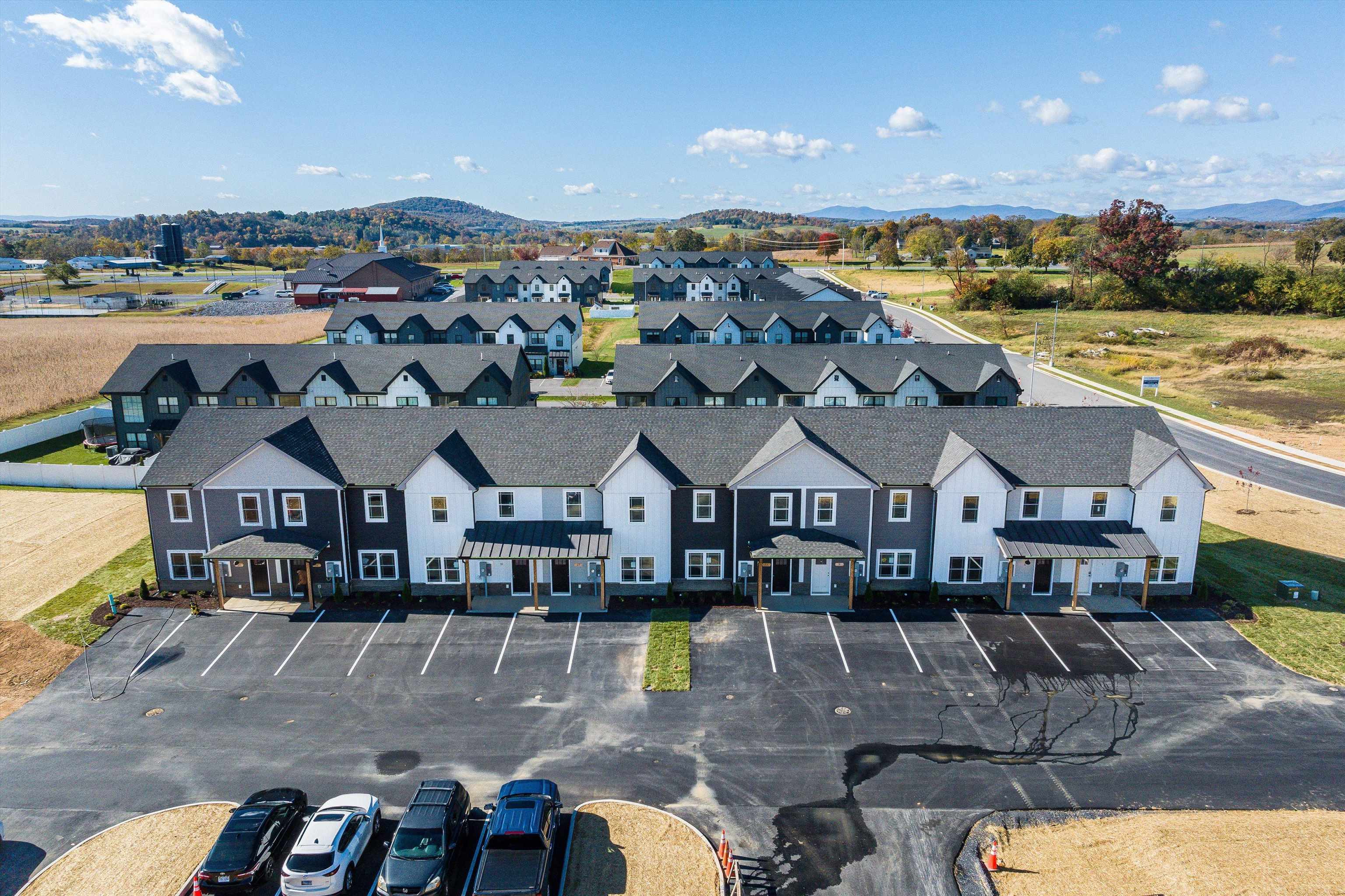 5 BARNYARD CIR, BRIDGEWATER, Virginia 22812, 3 Bedrooms Bedrooms, ,2 BathroomsBathrooms,Residential,5 BARNYARD CIR,663900 MLS # 663900 5 BARNYARD CIR, BRIDGEWATER, Virginia 22812, 3 Bedrooms Bedrooms, ,2 BathroomsBathrooms,Residential,5 BARNYARD CIR,663900 MLS # 663900