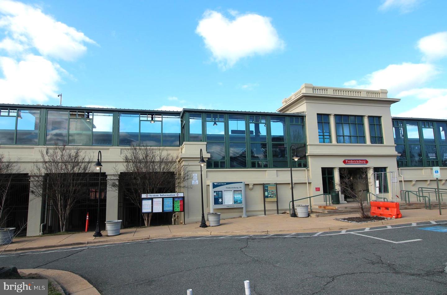 310 CHARLES ST, FREDERICKSBURG, Virginia 22401, 2 Bedrooms Bedrooms, ,1 BathroomBathrooms,Residential,For sale,310 CHARLES ST,VAFB2005504 MLS # VAFB2005504