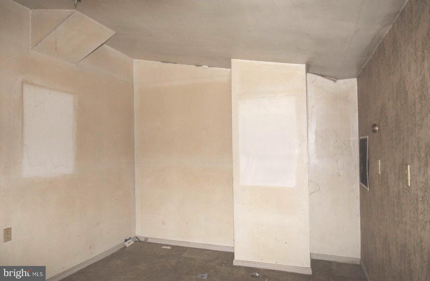 310 CHARLES ST, FREDERICKSBURG, Virginia 22401, 2 Bedrooms Bedrooms, ,1 BathroomBathrooms,Residential,For sale,310 CHARLES ST,VAFB2005504 MLS # VAFB2005504