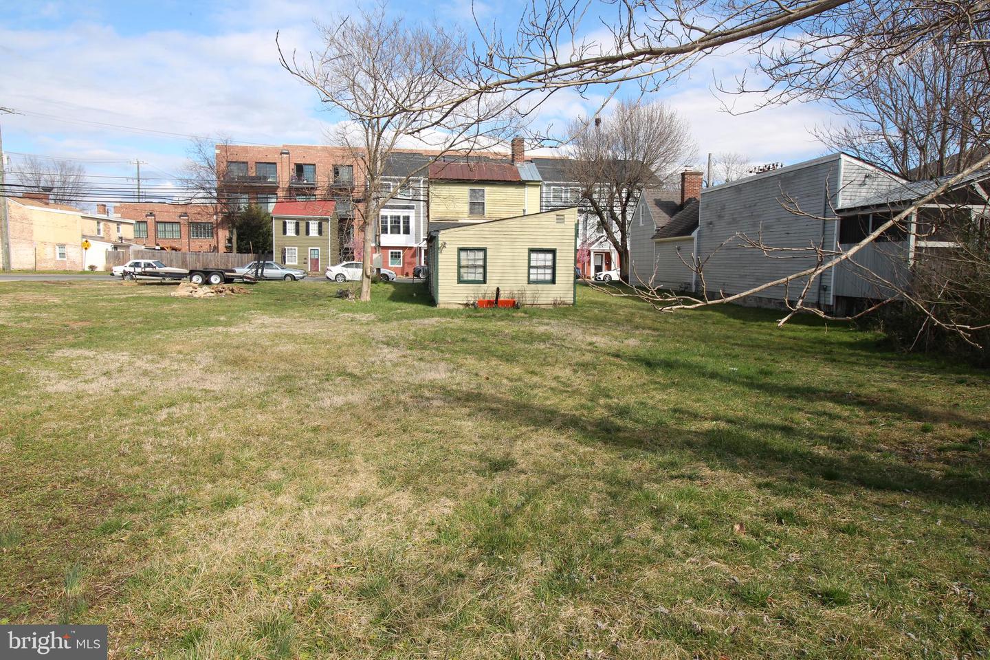 310 CHARLES ST, FREDERICKSBURG, Virginia 22401, 2 Bedrooms Bedrooms, ,1 BathroomBathrooms,Residential,For sale,310 CHARLES ST,VAFB2005504 MLS # VAFB2005504