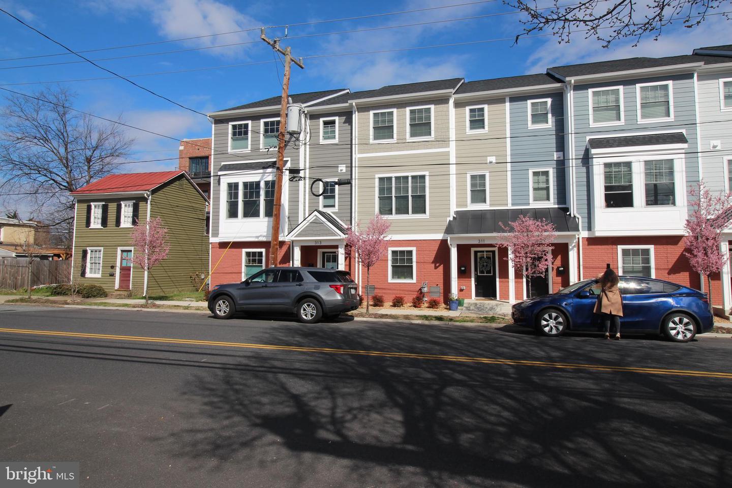 310 CHARLES ST, FREDERICKSBURG, Virginia 22401, 2 Bedrooms Bedrooms, ,1 BathroomBathrooms,Residential,For sale,310 CHARLES ST,VAFB2005504 MLS # VAFB2005504