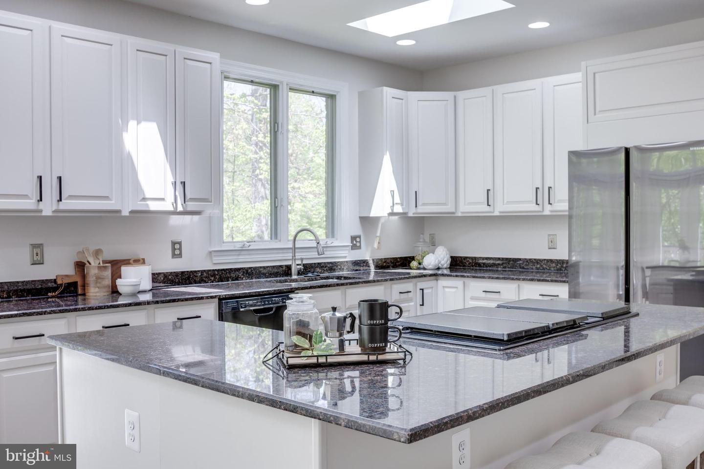 12016 CREEKBEND DR, RESTON, Virginia 20194, 7 Bedrooms Bedrooms, ,4 BathroomsBathrooms,Residential,For sale,12016 CREEKBEND DR,VAFX2223566 MLS # VAFX2223566