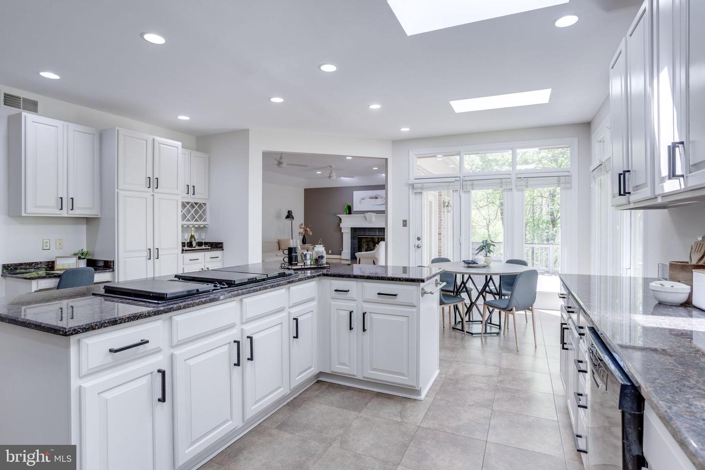 12016 CREEKBEND DR, RESTON, Virginia 20194, 7 Bedrooms Bedrooms, ,4 BathroomsBathrooms,Residential,For sale,12016 CREEKBEND DR,VAFX2223566 MLS # VAFX2223566