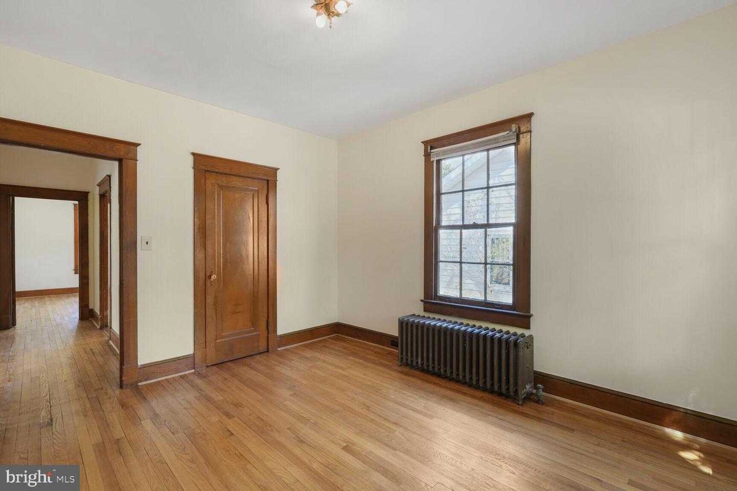 2114 N OAKLAND ST, ARLINGTON, Virginia 22207, 4 Bedrooms Bedrooms, ,2 BathroomsBathrooms,Residential,For sale,2114 N OAKLAND ST,VAAR2054760 MLS # VAAR2054760