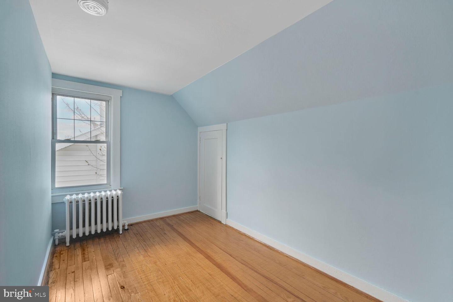 2114 N OAKLAND ST, ARLINGTON, Virginia 22207, 4 Bedrooms Bedrooms, ,2 BathroomsBathrooms,Residential,For sale,2114 N OAKLAND ST,VAAR2054760 MLS # VAAR2054760
