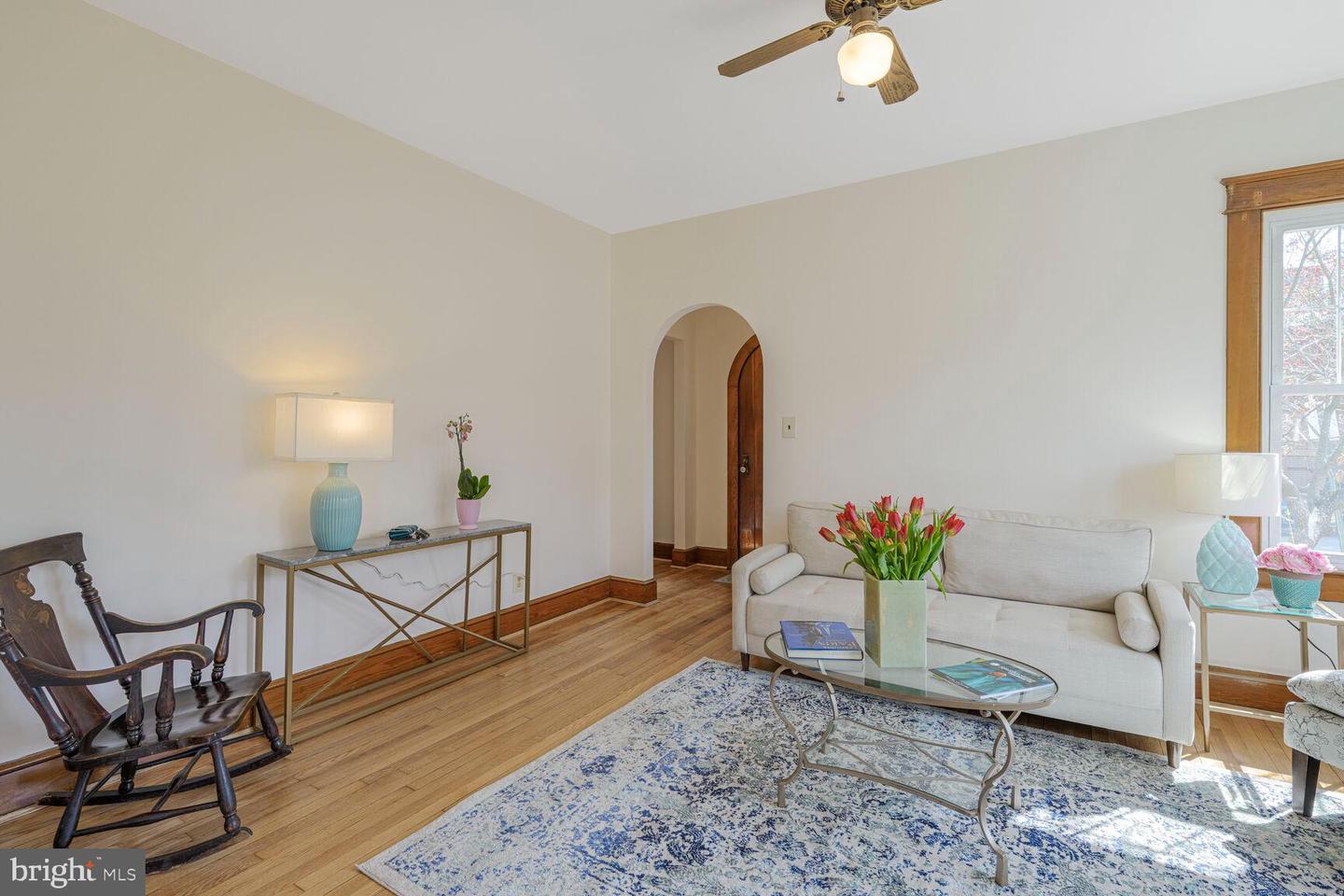 2114 N OAKLAND ST, ARLINGTON, Virginia 22207, 4 Bedrooms Bedrooms, ,2 BathroomsBathrooms,Residential,For sale,2114 N OAKLAND ST,VAAR2054760 MLS # VAAR2054760