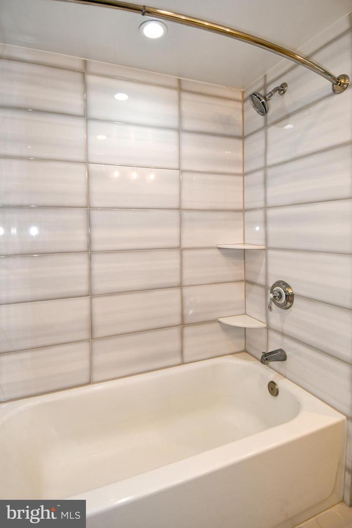 6944 ESSEX AVE, SPRINGFIELD, Virginia 22150, 3 Bedrooms Bedrooms, ,2 BathroomsBathrooms,Residential,For sale,6944 ESSEX AVE,VAFX2229004 MLS # VAFX2229004