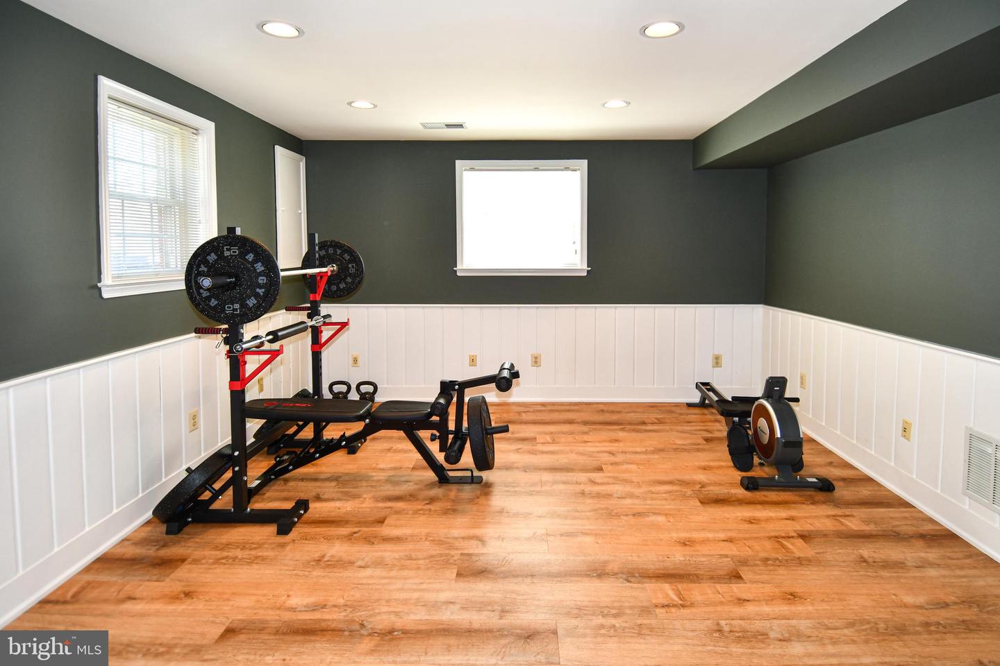 6944 ESSEX AVE, SPRINGFIELD, Virginia 22150, 3 Bedrooms Bedrooms, ,2 BathroomsBathrooms,Residential,For sale,6944 ESSEX AVE,VAFX2229004 MLS # VAFX2229004