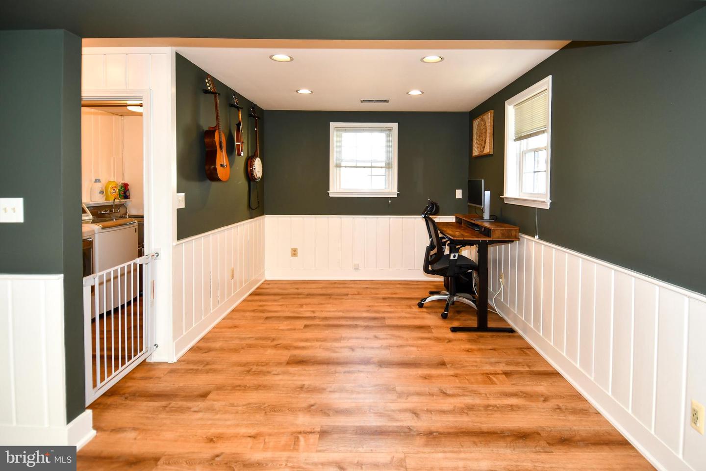 6944 ESSEX AVE, SPRINGFIELD, Virginia 22150, 3 Bedrooms Bedrooms, ,2 BathroomsBathrooms,Residential,For sale,6944 ESSEX AVE,VAFX2229004 MLS # VAFX2229004