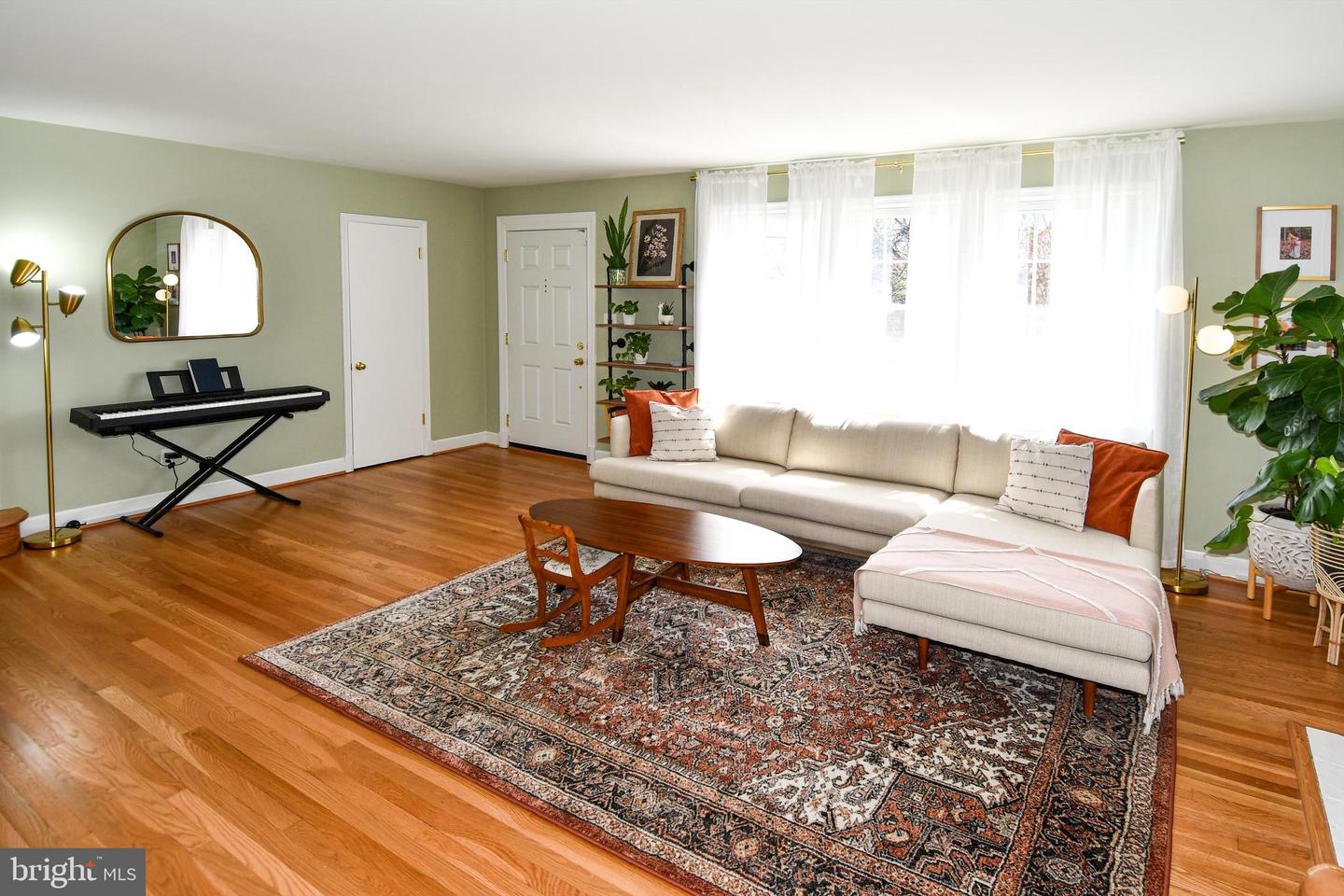 6944 ESSEX AVE, SPRINGFIELD, Virginia 22150, 3 Bedrooms Bedrooms, ,2 BathroomsBathrooms,Residential,For sale,6944 ESSEX AVE,VAFX2229004 MLS # VAFX2229004