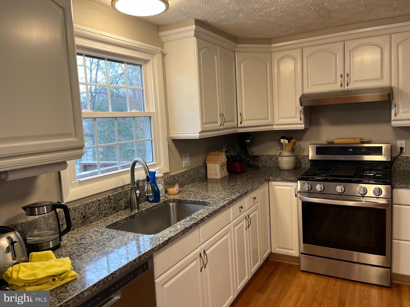 5516 YELLOW RAIL CT, FAIRFAX, Virginia 22032, 5 Bedrooms Bedrooms, ,3 BathroomsBathrooms,Residential,For sale,5516 YELLOW RAIL CT,VAFX2230766 MLS # VAFX2230766