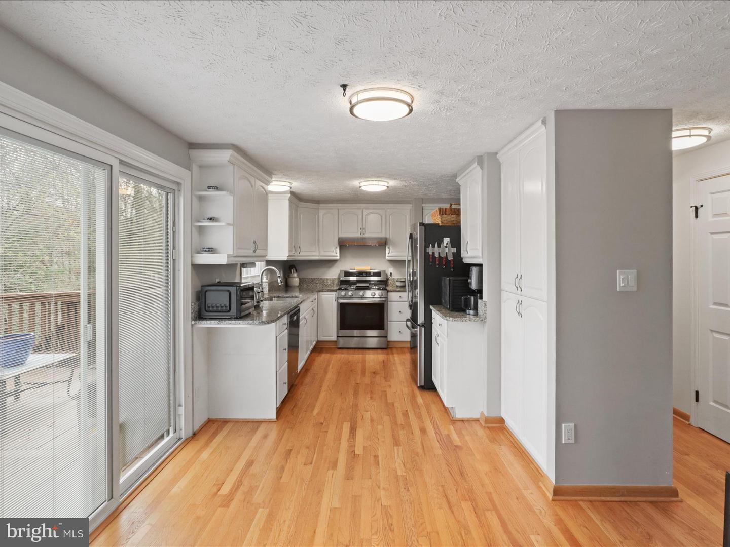 5516 YELLOW RAIL CT, FAIRFAX, Virginia 22032, 5 Bedrooms Bedrooms, ,3 BathroomsBathrooms,Residential,For sale,5516 YELLOW RAIL CT,VAFX2230766 MLS # VAFX2230766