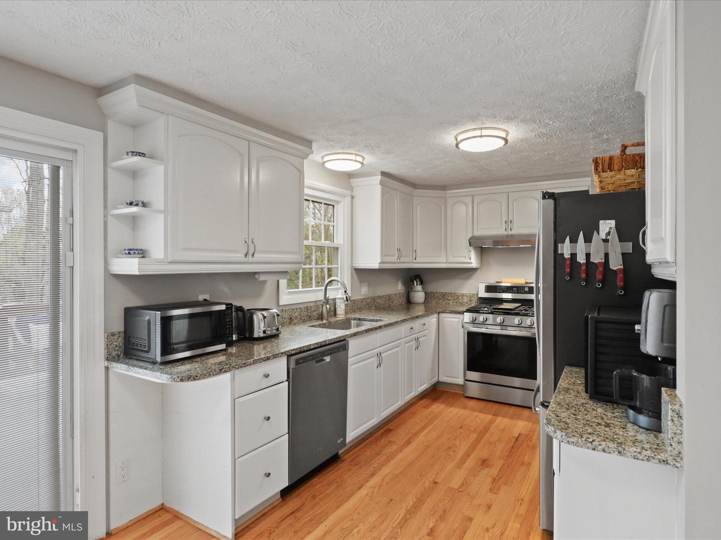 5516 YELLOW RAIL CT, FAIRFAX, Virginia 22032, 5 Bedrooms Bedrooms, ,3 BathroomsBathrooms,Residential,For sale,5516 YELLOW RAIL CT,VAFX2230766 MLS # VAFX2230766