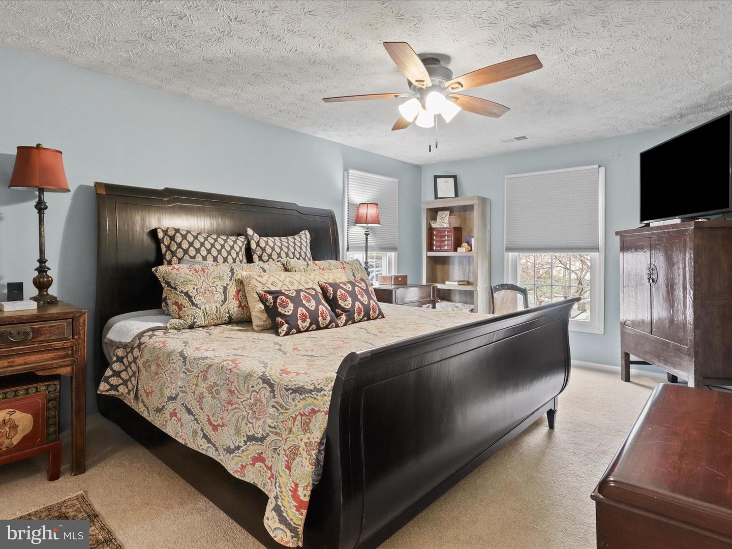 5516 YELLOW RAIL CT, FAIRFAX, Virginia 22032, 5 Bedrooms Bedrooms, ,3 BathroomsBathrooms,Residential,For sale,5516 YELLOW RAIL CT,VAFX2230766 MLS # VAFX2230766