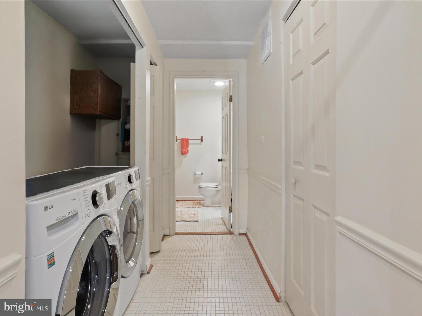 5516 YELLOW RAIL CT, FAIRFAX, Virginia 22032, 5 Bedrooms Bedrooms, ,3 BathroomsBathrooms,Residential,For sale,5516 YELLOW RAIL CT,VAFX2230766 MLS # VAFX2230766
