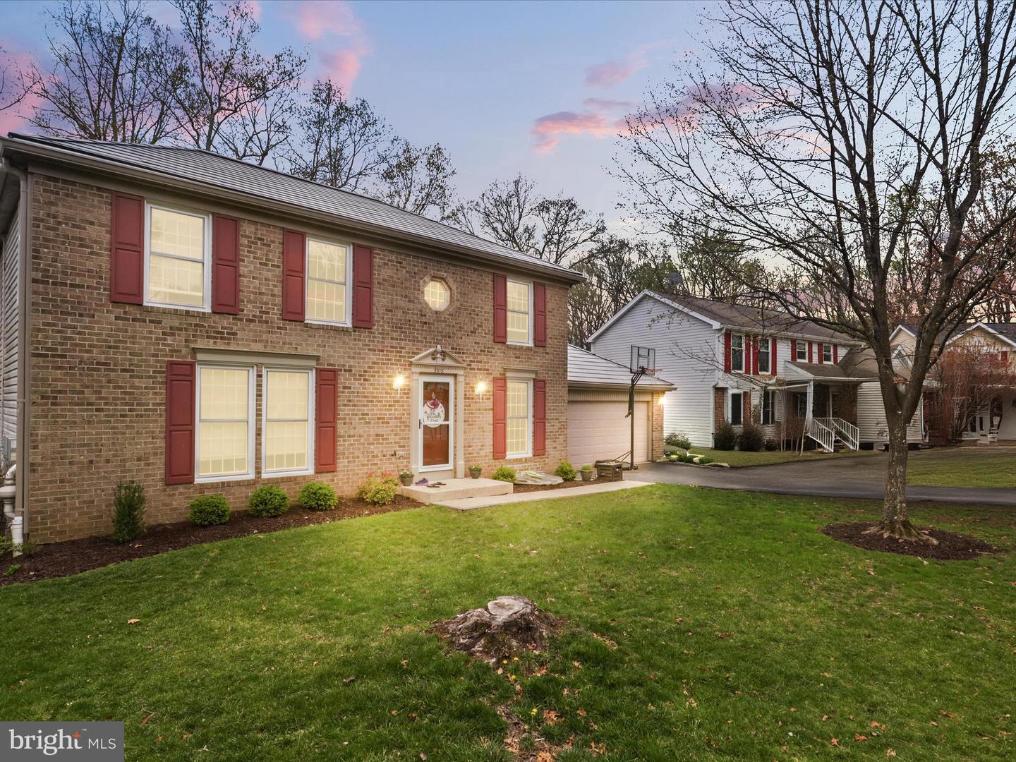 5516 YELLOW RAIL CT, FAIRFAX, Virginia 22032, 5 Bedrooms Bedrooms, ,3 BathroomsBathrooms,Residential,For sale,5516 YELLOW RAIL CT,VAFX2230766 MLS # VAFX2230766