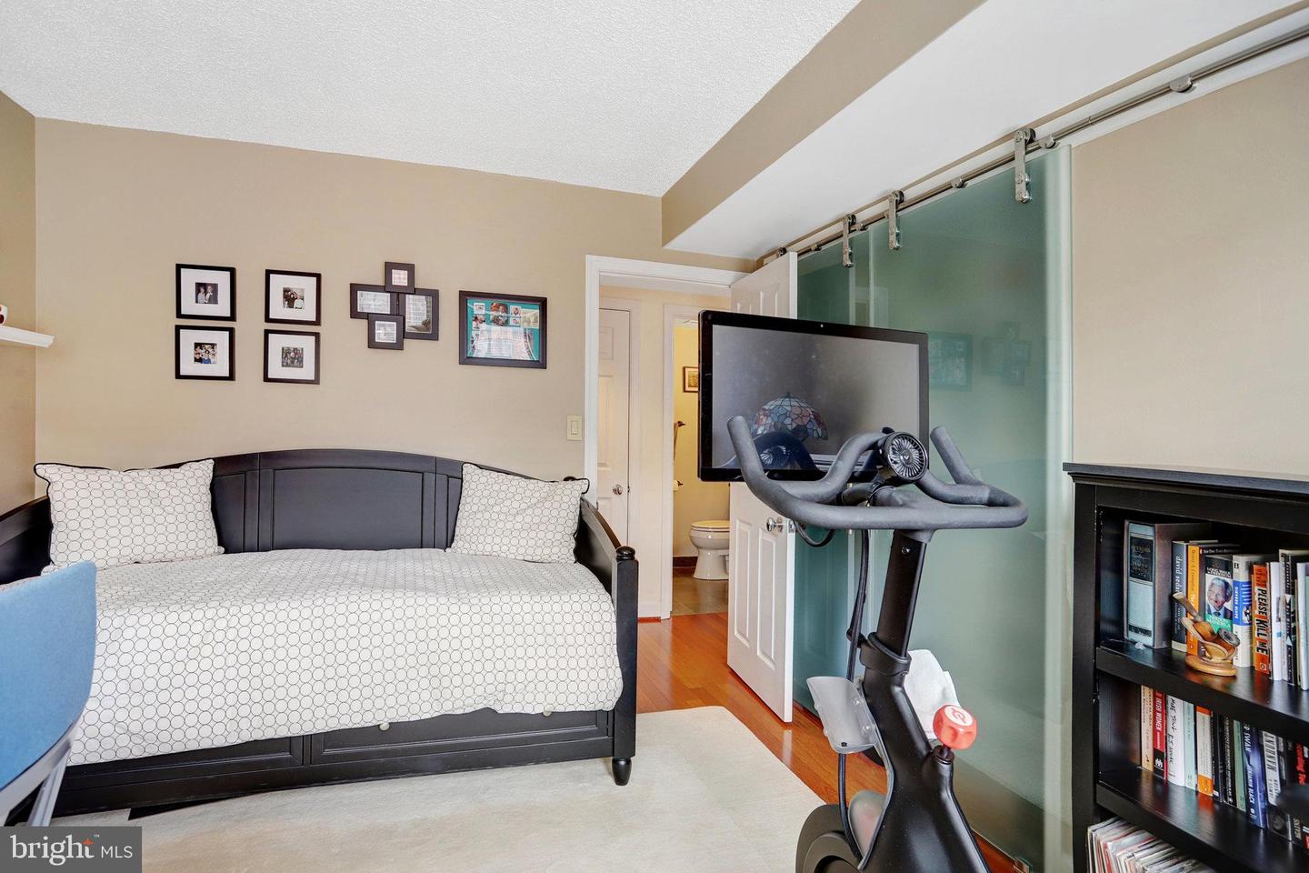 1080 WISCONSIN AVE NW #3020, WASHINGTON, District Of Columbia 20007, 2 Bedrooms Bedrooms, ,2 BathroomsBathrooms,Residential,For sale,1080 WISCONSIN AVE NW #3020,DCDC2192952 MLS # DCDC2192952