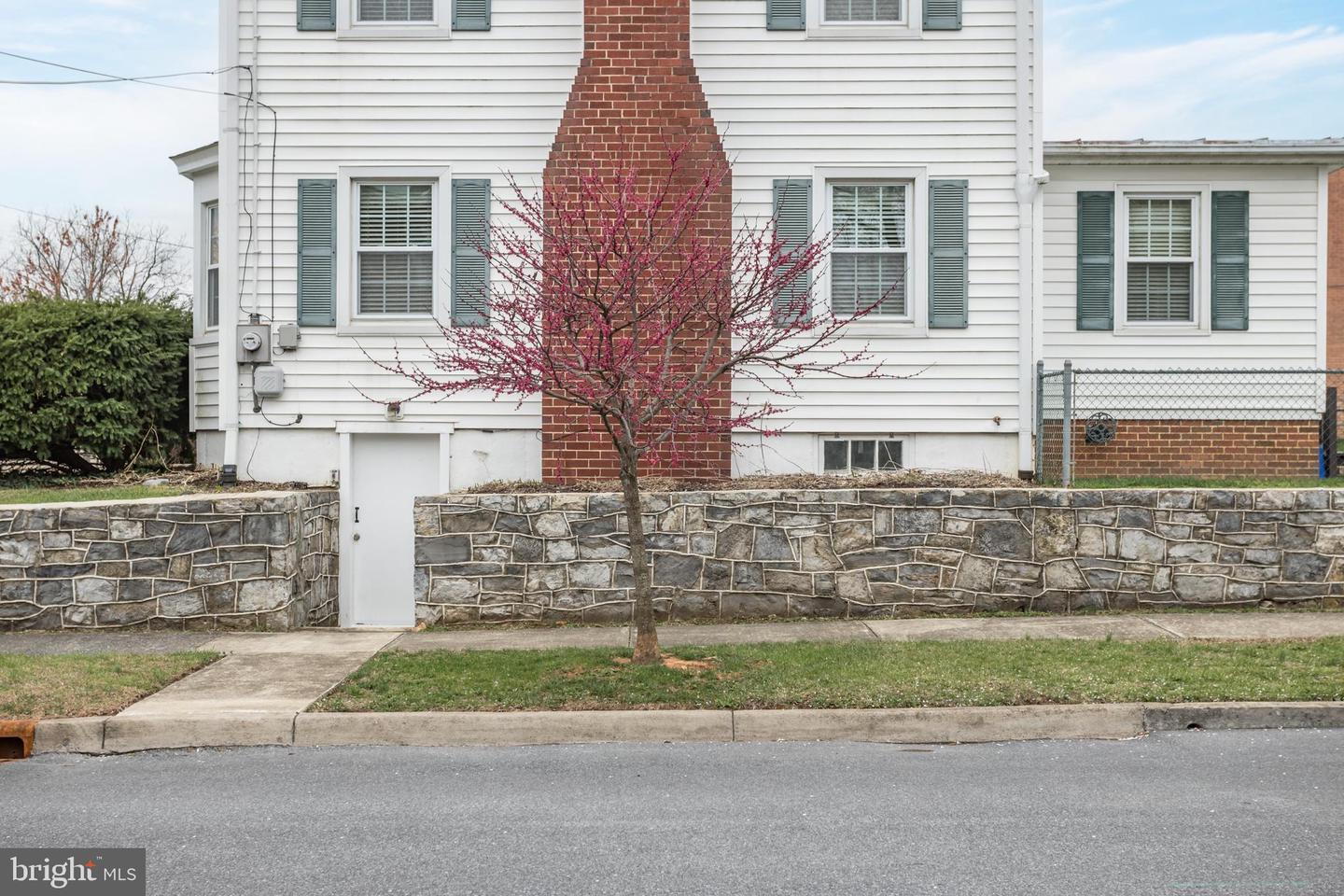 1503 VALLEY AVE, WINCHESTER, Virginia 22601, 5 Bedrooms Bedrooms, ,3 BathroomsBathrooms,Residential,For sale,1503 VALLEY AVE,VAWI2007452 MLS # VAWI2007452