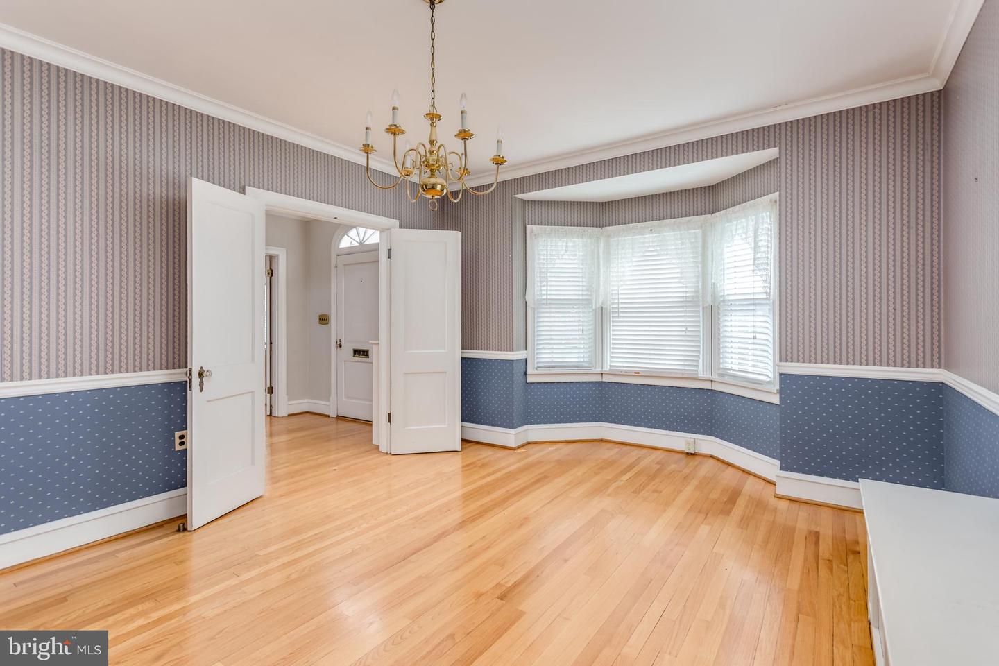 1503 VALLEY AVE, WINCHESTER, Virginia 22601, 5 Bedrooms Bedrooms, ,3 BathroomsBathrooms,Residential,For sale,1503 VALLEY AVE,VAWI2007452 MLS # VAWI2007452