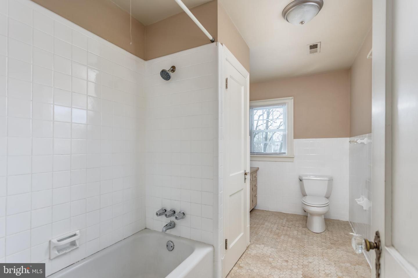 1503 VALLEY AVE, WINCHESTER, Virginia 22601, 5 Bedrooms Bedrooms, ,3 BathroomsBathrooms,Residential,For sale,1503 VALLEY AVE,VAWI2007452 MLS # VAWI2007452