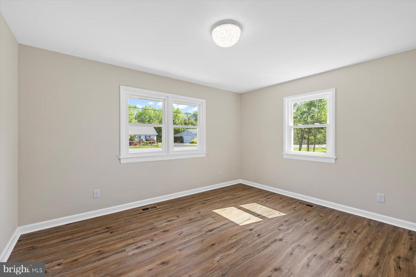 451 TRUSLOW RD, FREDERICKSBURG, Virginia 22405, 2 Bedrooms Bedrooms, 5 Rooms Rooms,1 BathroomBathrooms,Residential,For sale,451 TRUSLOW RD,VAST2037866 MLS # VAST2037866